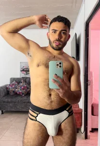 adamhairy My hot reflection Pic 2