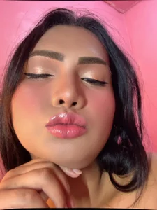 asian_lust_ Kisses Fotka 3