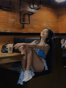 Lady_Riley Public Gambar 4