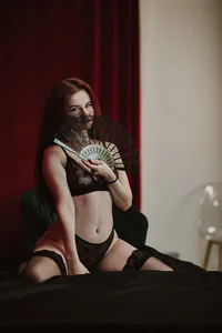 CherrySin take a peak Foto 9