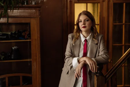 YourUniverserのBusinesslike, daring and sexyの 7枚の写真