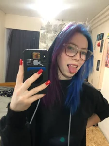 JuliannaWenger its me  2. fénykép