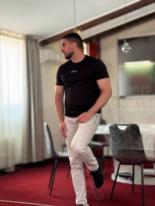 IvanHydeePublic Bild 7