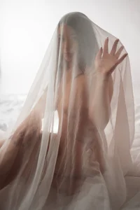 Sweet Girl in White🤍 de Jazmiinee  3 Imagens