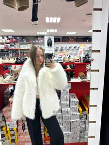 Nicole_Loving: Public ( 6 фото)