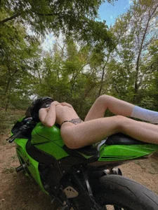 Riding a Bike od AnabelSinclair  6 snímek