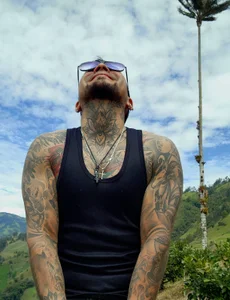 see de Marcus_ink  photos