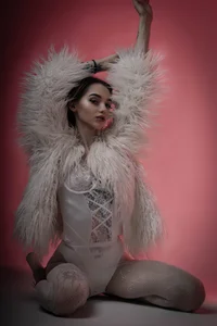 SophieCatty Fur & Fire Bilde