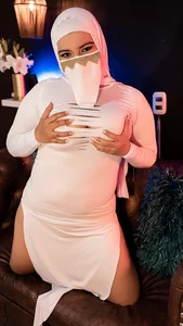 Ali_sanbur: an empowered woman 🌙 ( 7 фото)