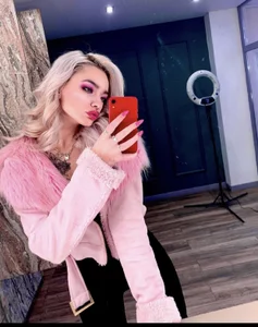 Sextazy Public Pic 7