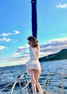 Mona_Looj Public Pic 8