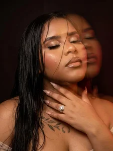 Can you imagine all that cream on my face? ✨💦 de Valentina_belmont  Imagens