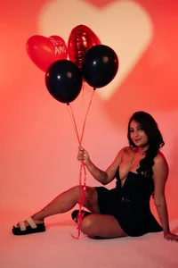 amber__ferrera Happy Valentine's Day, darlings ❤️🎁🌸 Immagine  2