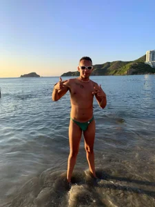 Jake_Thomas Green thong, on the beach! 🏖️🌊 Hình 3