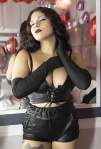 Pandora_Winspurd3 VALENTINE'S DAY Pic 3