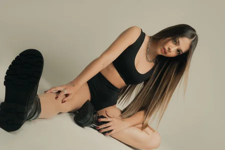 AmyDavis_ SKINNNY GIRL Pic 4