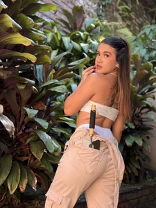 IvyGrabes Your Gardener Girl 🌼🌻🌺 Pic 4