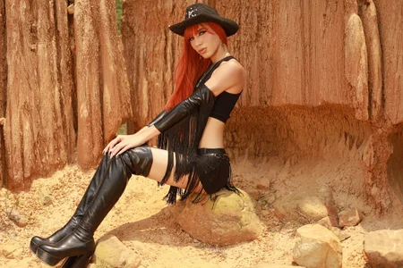 SEXY COWGIRL de hazel_james01  4 photos