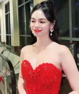 VeryFeminineTrans lady in red <3 Poză