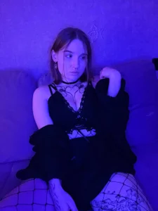 rubby_hanna neon girl صورة واحدة|rubby_hanna neon girl صورتان|rubby_hanna neon girl  6 صور|rubby_hanna neon girl  6 صورة