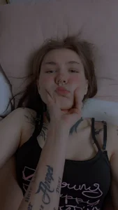 StacyTakata I had a dream about the zombie apocalypse AAOHHHHH!!! Pic 6