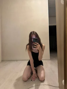 SuzieSpankwood photos in the mirror<3 slika 2