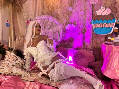 GabriellaLee "Special Halloween Show" Pic 6