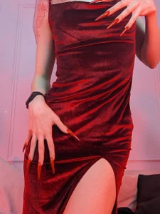 TinaDavil Tina is going to a restaurant Immagine  9