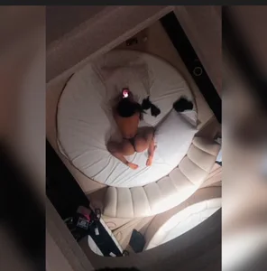 Public od angellhott  2 snímek