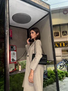 Evapenelope Public Foto