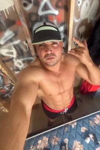GusanoDelicioso 💋❤️‍🔥🫵🏼 Billede 3