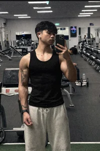 AsiantwunkのPublicの 2枚の写真