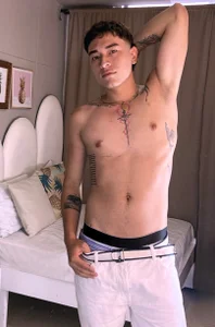 Thiago_2003_ Capturing Sensations 😈 사진