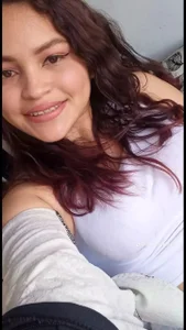 lucy_red_ Public slika 3