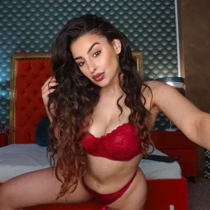 VallerieJones Reddish curled beauty Poză 3