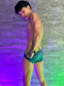 Dogan_Renzo0 hot me 🔥 รูป  2