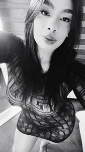 _caroline_jackson_ Black & White ⭐ Pic 6