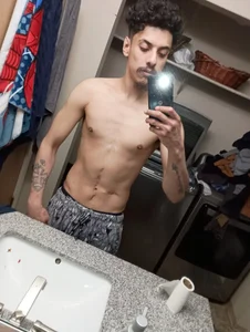 Bigcockmexi13: Me me me ( 3 фото)