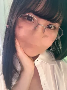 OMOCHI_Queen Public Pic