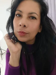 JaylaScott__ Purple soft lady 🪻 Billede 4