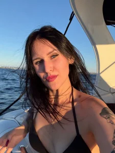 Bonnie_White Wet Sofia Pic 3