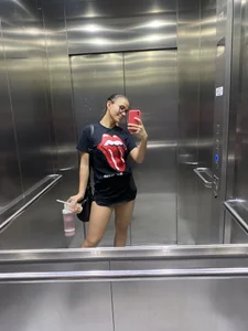 Olivia_jazz No makeup, not filter… real Olivia pics :) Pic 9