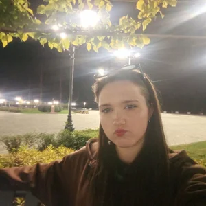 AlessandraToth Public รูป  2
