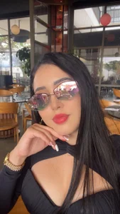 SarayRoyse happy Foto