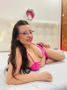 horny-juliette Your Rose Favorite Milf 😉🙈 Pic