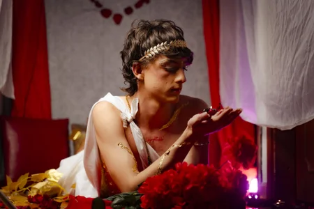 Diamond_Piarce DIAMOND EROS: GOD OF DESIRE🏛️💘 | VALENTINE'S PHOTOSHOOT 💛✨ Εικόνα 3