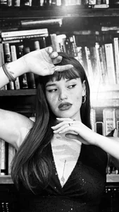 CorinneRusso 🖤GLAM🤍 Pic 2