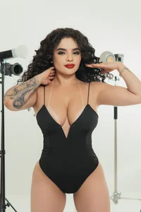 KylieJenkins Sexy Kylie ❤ Foto 4