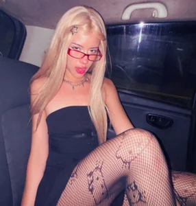 Rainpearls Bad blonde girl Pic 3