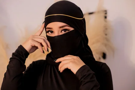 _Malak Arab elegance, fire on the skin and desire in the air 🖤🌙 Fotka 7